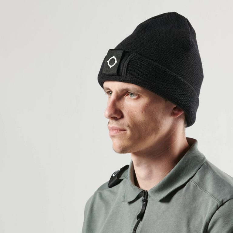 MA.STRUM Label Knit Beanie - Jet Black