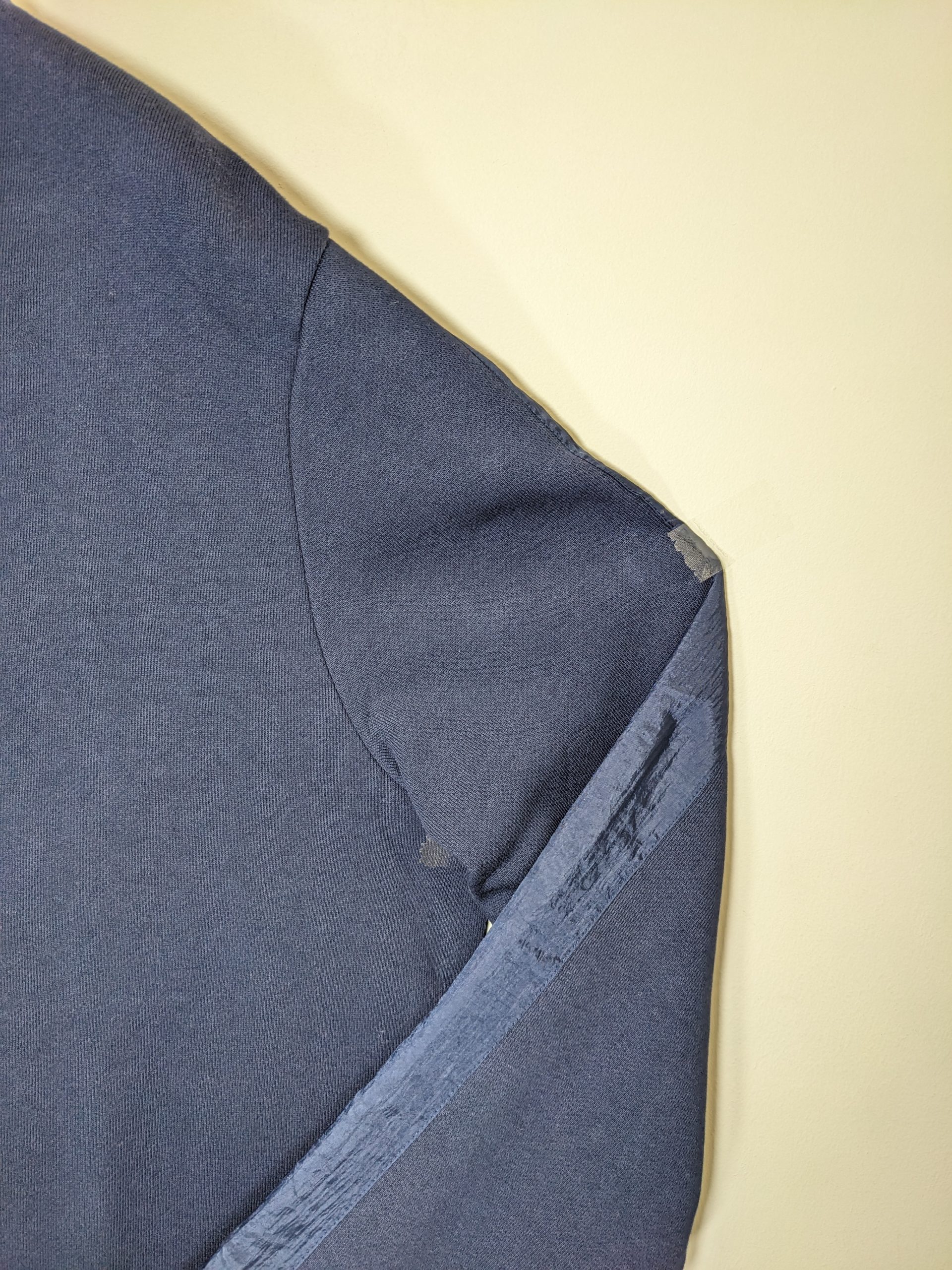 Lyle & Scott Fabric Mix Centre Logo Regular Fit Long Sleeve Crewneck Sweatshirt - Navy