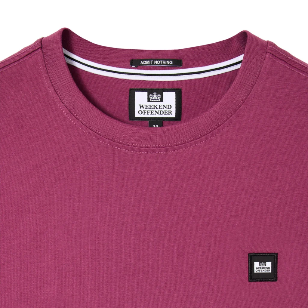 Weekend Offender Brooklands Badge Tee - Kirsch