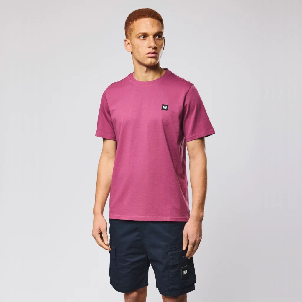Weekend Offender Brooklands Badge Tee - Kirsch