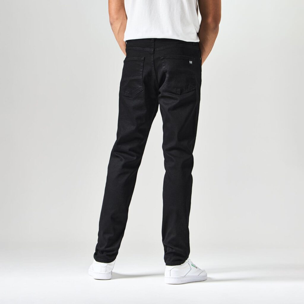 Weekend Offender Regular Taper Fit Jean - Black